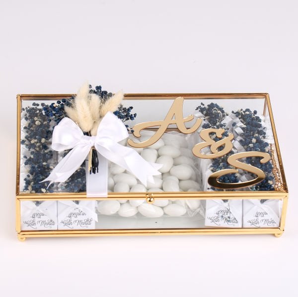 Cam Kutuda Çiçek Süslemeli Madlen Çikolata ve Badem Draje