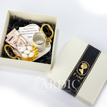 Kutulu Set 16 - Kadınlar Günü Hediyesi