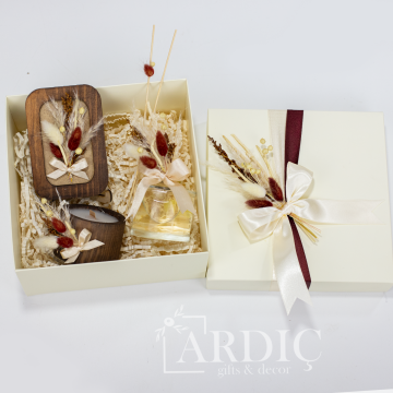 Kutulu Set 17 – Kadınlar Günü Hediyesi