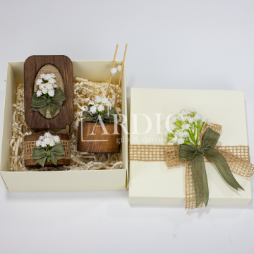 Kutulu Set 18 - Kadınlar Günü Hediyesi