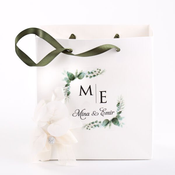 Karton Çanta - Beyaz Yapay Okaliptus Süslemeli