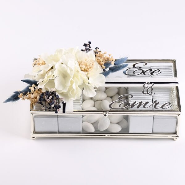 Cam Kutuda Çikolata ve Draje - Gümüş