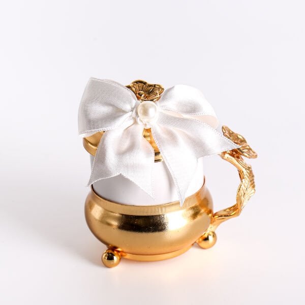 Beyaz Kurdele ve inci süslemeli Türk Kahve Fincanı